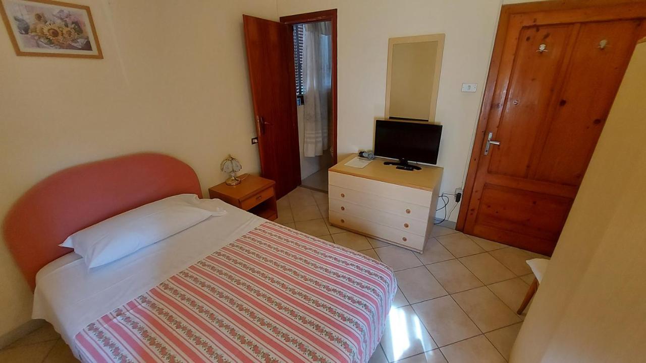 Amelia Hotel Momigno Extérieur photo