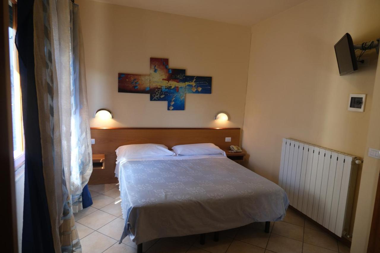 Amelia Hotel Momigno Extérieur photo